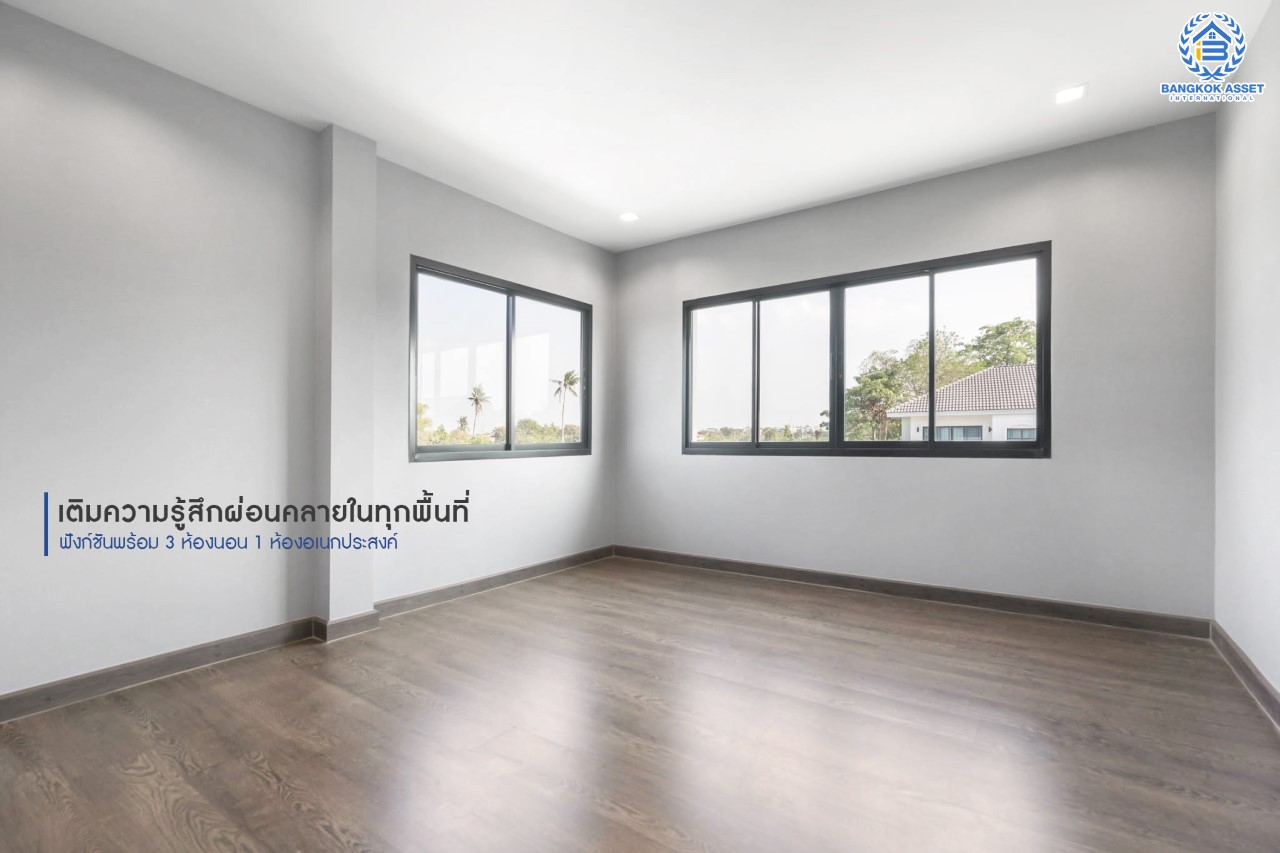 บ้านมือสองตกแต่งใหม่ แบรนด์ LH หลังมุม ดีไซน์สุดหรูหรา เนื้อที่ 121 ตร.ว. ม.ลดาวัลย์ ปิ่นเกล้า-บรมราชชนนี ฟังก์ชันจัดเต็ม 3 ห้องนอน 1 ห้องอเนกประสงค์ชั้นล่าง 3 ห้องน้ำ จอดรถได้ถึง 4 คัน บนพื้นที่ใช้สอยถึง 330 ตร.ม. ทำเลศักยภาพเชื่อมต่อหลายเส้นทาง ใกล้ ม.มหิดล และเซ็นทรัลศาลายา